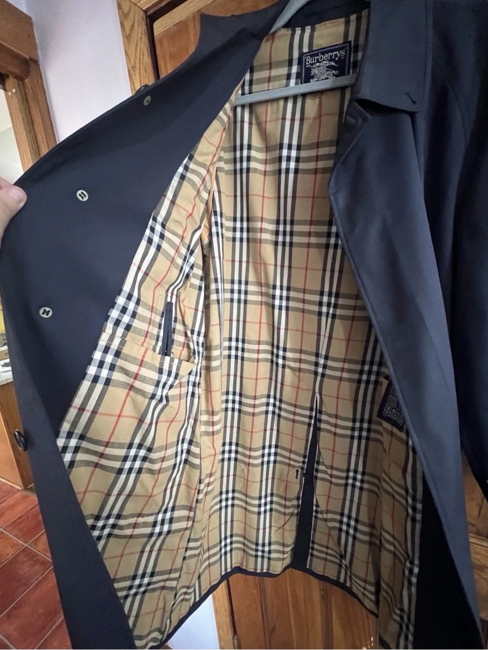 Vintage Burberry Men’s Trench Coat - Picture 5 of 11